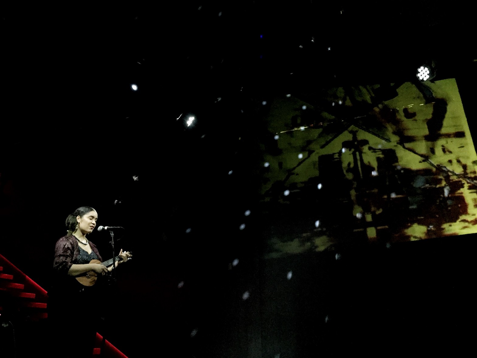 Daphné essiet performing at Nublu on Jan 6th 2018